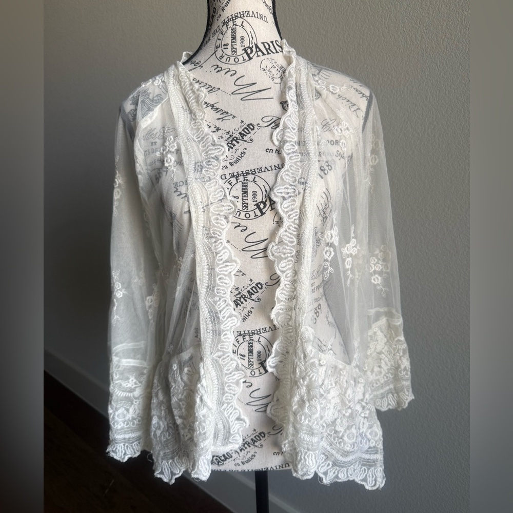 American Eagle Outfitters Sheer Lace White Robe